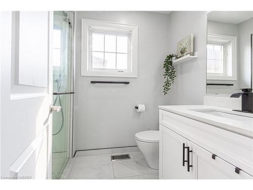 28 Bramcedar Crescent, Brampton, ON - Indoor Photo Showing Bathroom