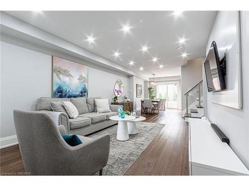 28 Bramcedar Crescent, Brampton, ON - Indoor Photo Showing Living Room