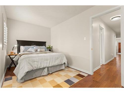 631 Summer Park Crescent, Mississauga, ON - Indoor Photo Showing Bedroom