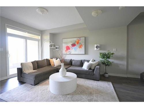 3185 Mintwood Circle Circle, Oakville, ON - Indoor Photo Showing Living Room