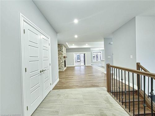 19 Tracy Drive, Chatham-Kent, ON - Indoor Photo Showing Other Room