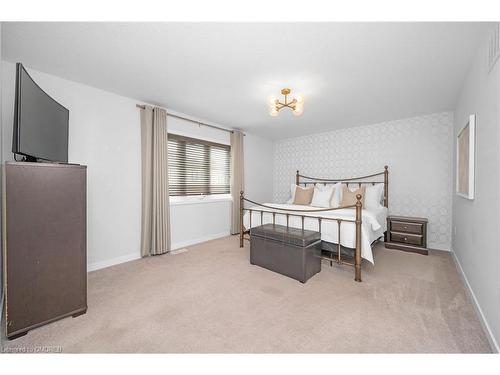 40 Aldgate Avenue, Stoney Creek, ON - Indoor Photo Showing Bedroom