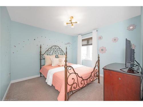 40 Aldgate Avenue, Stoney Creek, ON - Indoor Photo Showing Bedroom