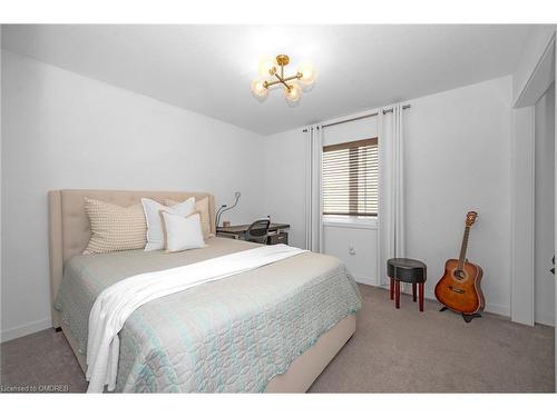 40 Aldgate Avenue, Stoney Creek, ON - Indoor Photo Showing Bedroom