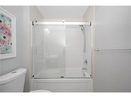 40 Aldgate Avenue, Stoney Creek, ON - Indoor Photo Showing Bathroom