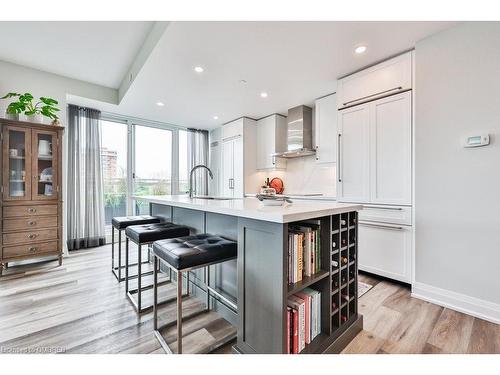 406-2025 Maria Street, Burlington, ON - Indoor Photo Showing Kitchen With Upgraded Kitchen