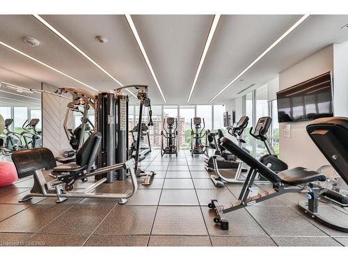 406-2025 Maria Street, Burlington, ON - Indoor Photo Showing Gym Room