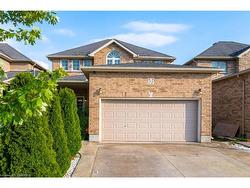 72 Hinrichs Crescent  Cambridge, ON N1T 0A8