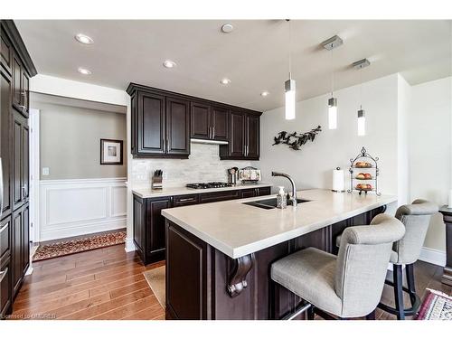 327-3500 Lakeshore Rd W, Oakville, ON - Indoor Photo Showing Kitchen With Double Sink With Upgraded Kitchen