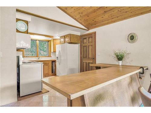 4894 Mapleview Crescent, Port Colborne, ON - Indoor Photo Showing Kitchen