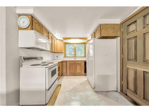 4894 Mapleview Crescent, Port Colborne, ON - Indoor Photo Showing Kitchen