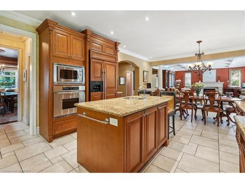 559 Golfview Court, Oakville, ON - Indoor