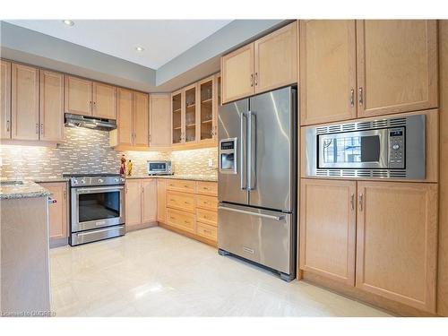 3101 Cornell Common, Oakville, ON - Indoor Photo Showing Kitchen