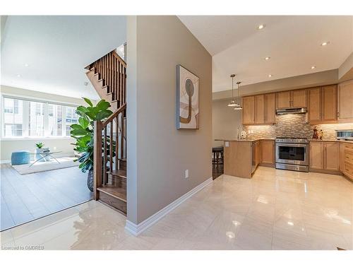 3101 Cornell Common, Oakville, ON - Indoor Photo Showing Kitchen