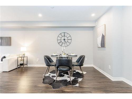 4-01-2420 Baronwood Drive, Oakville, ON - Indoor Photo Showing Dining Room