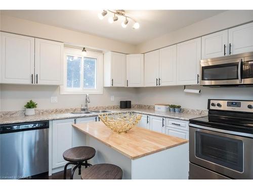 586 Hayward Crescent, Milton, ON - Indoor Photo Showing Kitchen With Stainless Steel Kitchen