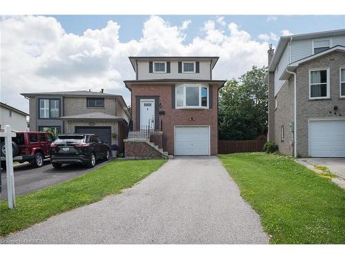 586 Hayward Crescent, Milton, ON - Outdoor With Facade