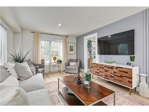 78 Connor Avenue, Collingwood, ON - Indoor Photo Showing Living Room