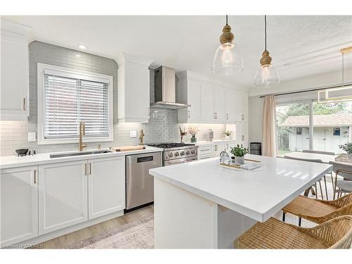 78 Connor Avenue, Collingwood, ON - Indoor Photo Showing Kitchen With Upgraded Kitchen