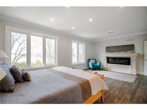 1211 Pinegrove Road, Oakville, ON - Indoor Photo Showing Bedroom With Fireplace