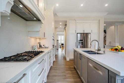 1211 Pinegrove Road, Oakville, ON - Indoor Photo Showing Kitchen With Double Sink With Upgraded Kitchen