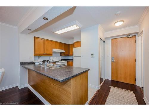 225 Merton Street, Toronto, ON - Indoor Photo Showing Kitchen With Double Sink