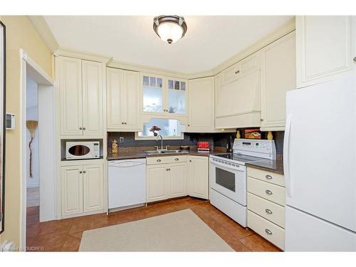 8 Main Street, Erin, ON - Indoor Photo Showing Kitchen With Double Sink