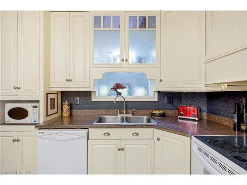 8 Main Street, Erin, ON - Indoor Photo Showing Kitchen With Double Sink