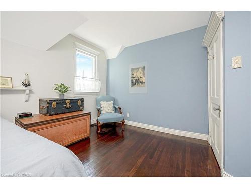 8 Main Street, Erin, ON - Indoor Photo Showing Bedroom