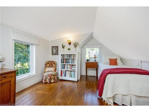 8 Main Street, Erin, ON - Indoor Photo Showing Bedroom