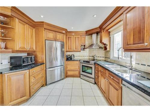 226 Poole Drive, Oakville, ON - Indoor Photo Showing Kitchen With Stainless Steel Kitchen With Double Sink