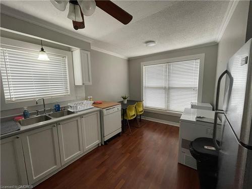 1 Bdrm-86 Commerford Street, Thorold, ON - Indoor Photo Showing Kitchen With Double Sink