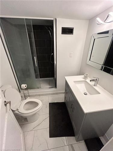 1 Bdrm-86 Commerford Street, Thorold, ON - Indoor Photo Showing Bathroom