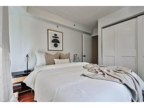 1233B-22 Laidlaw Street, Toronto, ON - Indoor Photo Showing Bedroom