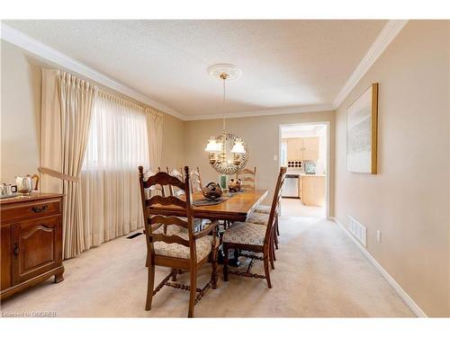 1364 Windrush Drive, Oakville, ON - Indoor Photo Showing Dining Room