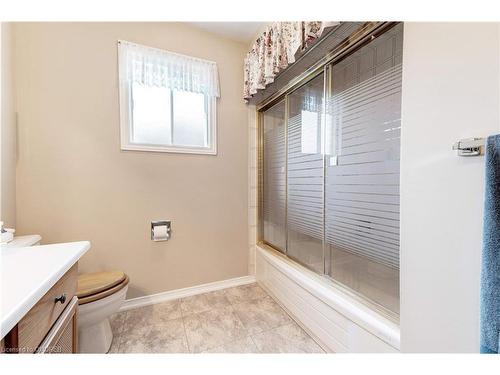 1364 Windrush Drive, Oakville, ON - Indoor Photo Showing Bathroom