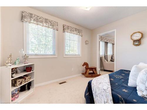 1364 Windrush Drive, Oakville, ON - Indoor Photo Showing Bedroom