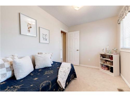 1364 Windrush Drive, Oakville, ON - Indoor Photo Showing Bedroom