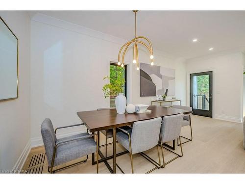 152 Chisholm Street, Oakville, ON - Indoor Photo Showing Dining Room