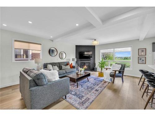 4659 Full Moon Circle, Mississauga, ON - Indoor Photo Showing Living Room With Fireplace