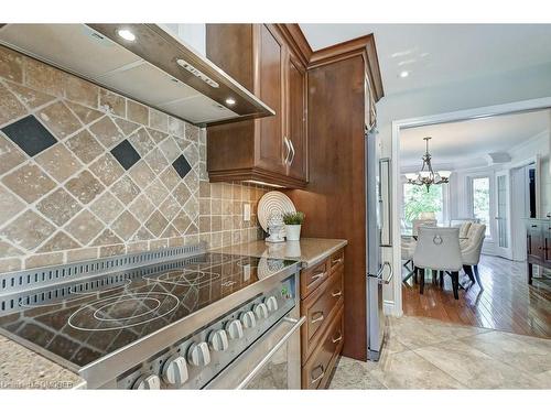 2169 Grand Ravine Drive, Oakville, ON - Indoor Photo Showing Kitchen