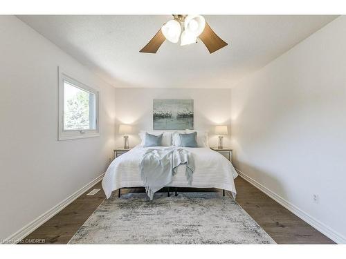 2169 Grand Ravine Drive, Oakville, ON - Indoor Photo Showing Bedroom