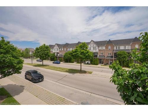 2-2360 Parkhaven Boulevard, Oakville, ON - Outdoor