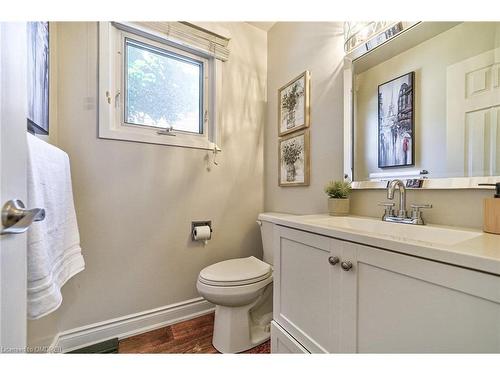 4274 Gayling Gardens, Mississauga, ON - Indoor Photo Showing Bathroom