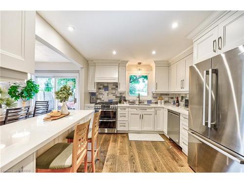 4274 Gayling Gardens, Mississauga, ON - Indoor Photo Showing Kitchen With Stainless Steel Kitchen With Upgraded Kitchen