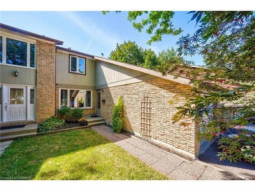 4274 Gayling Gardens, Mississauga, ON - Outdoor