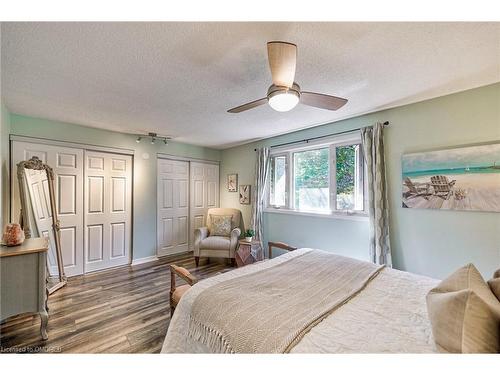 4274 Gayling Gardens, Mississauga, ON - Indoor Photo Showing Bedroom