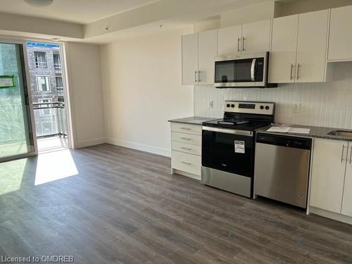 511-103 Roger Street, Waterloo, ON - Indoor Photo Showing Kitchen With Stainless Steel Kitchen