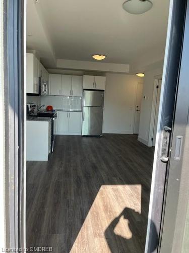 511-103 Roger Street, Waterloo, ON - Indoor Photo Showing Kitchen