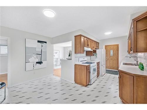 47 Endfield Avenue, Hamilton, ON - Indoor Photo Showing Kitchen